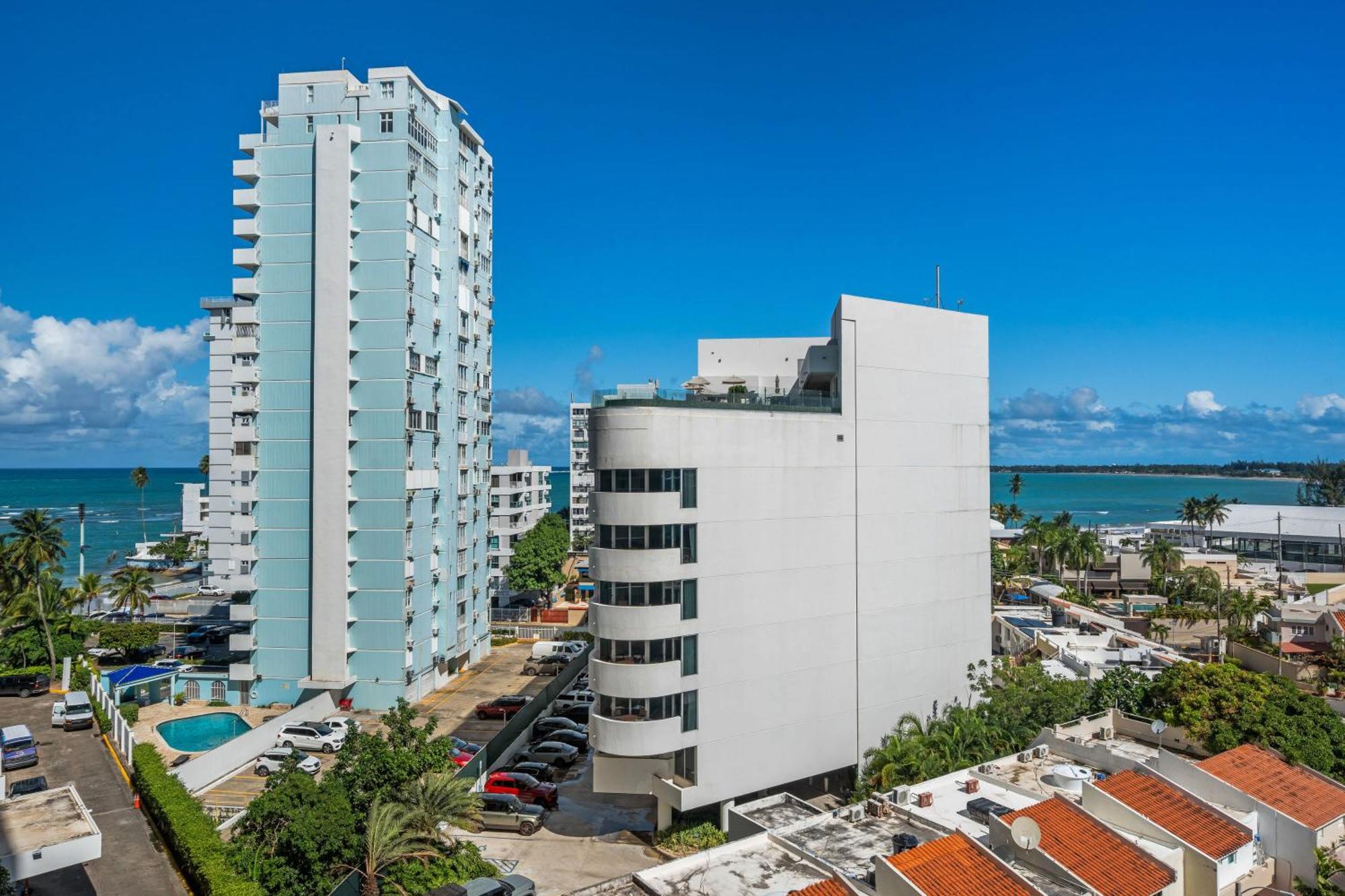 Esj Towers By Chana San Juan Exterior photo